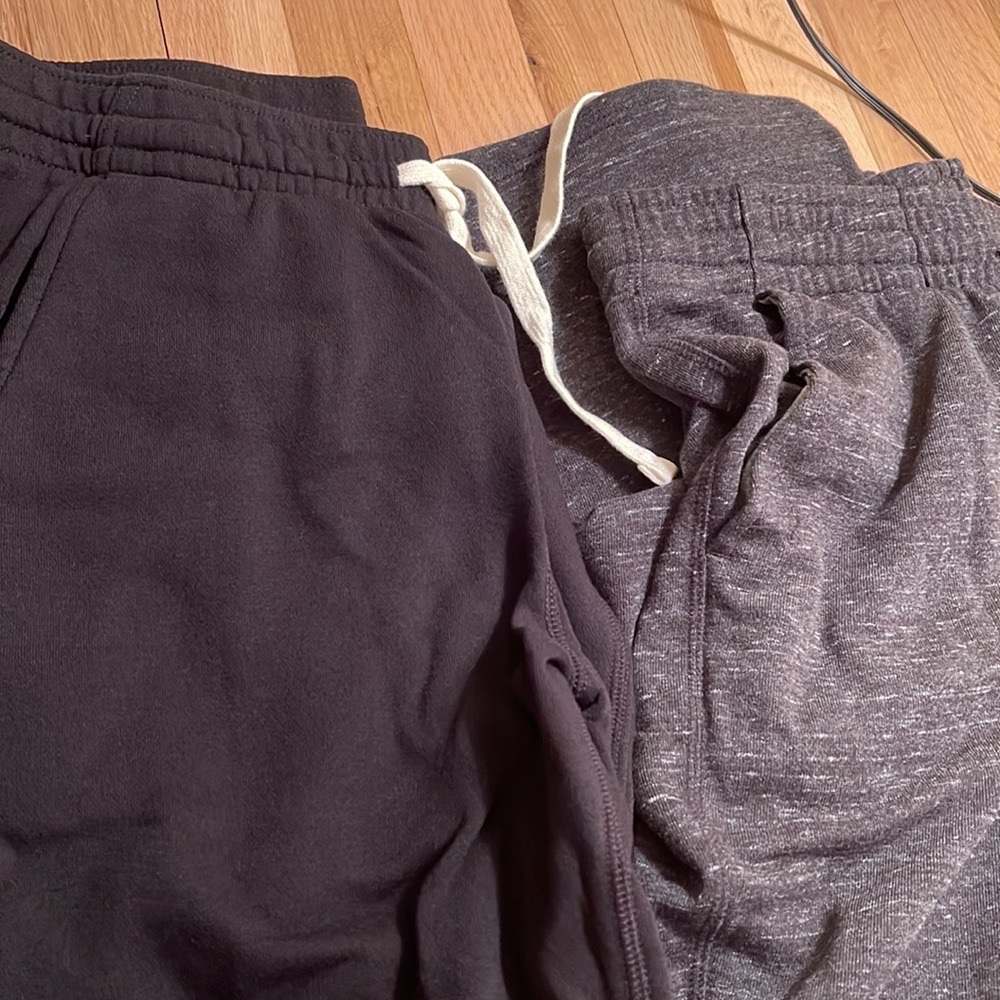 Old Navy’s relaxed fit sweatpants